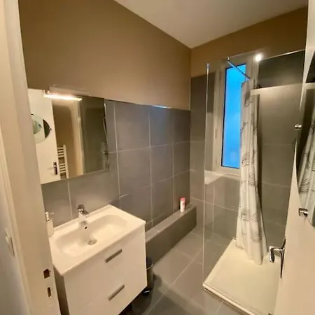 125m2 Au Centre De Apartment